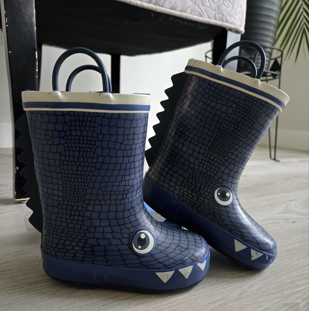 Kids Blue Crocodile Rain Boots Size 8
